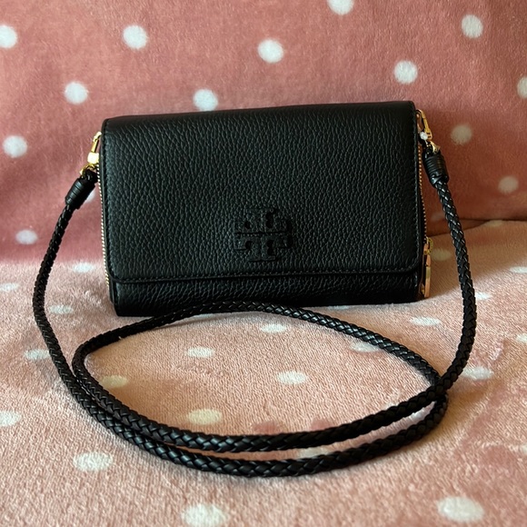 Tory Burch Handbags - TORY BURCH TAYLOR FLAT WALLET CROSS-BODY BLACK